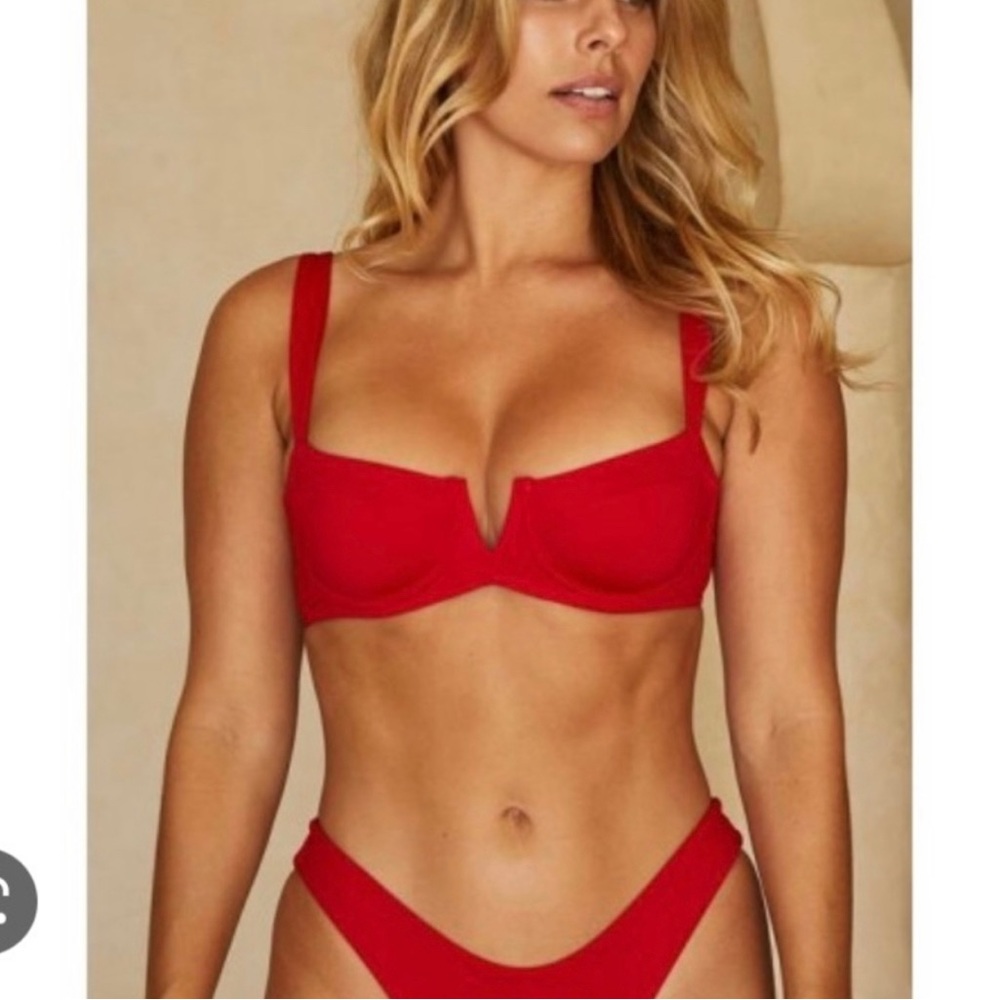 Mondays swimwear Clovelly Top in Paprika size V